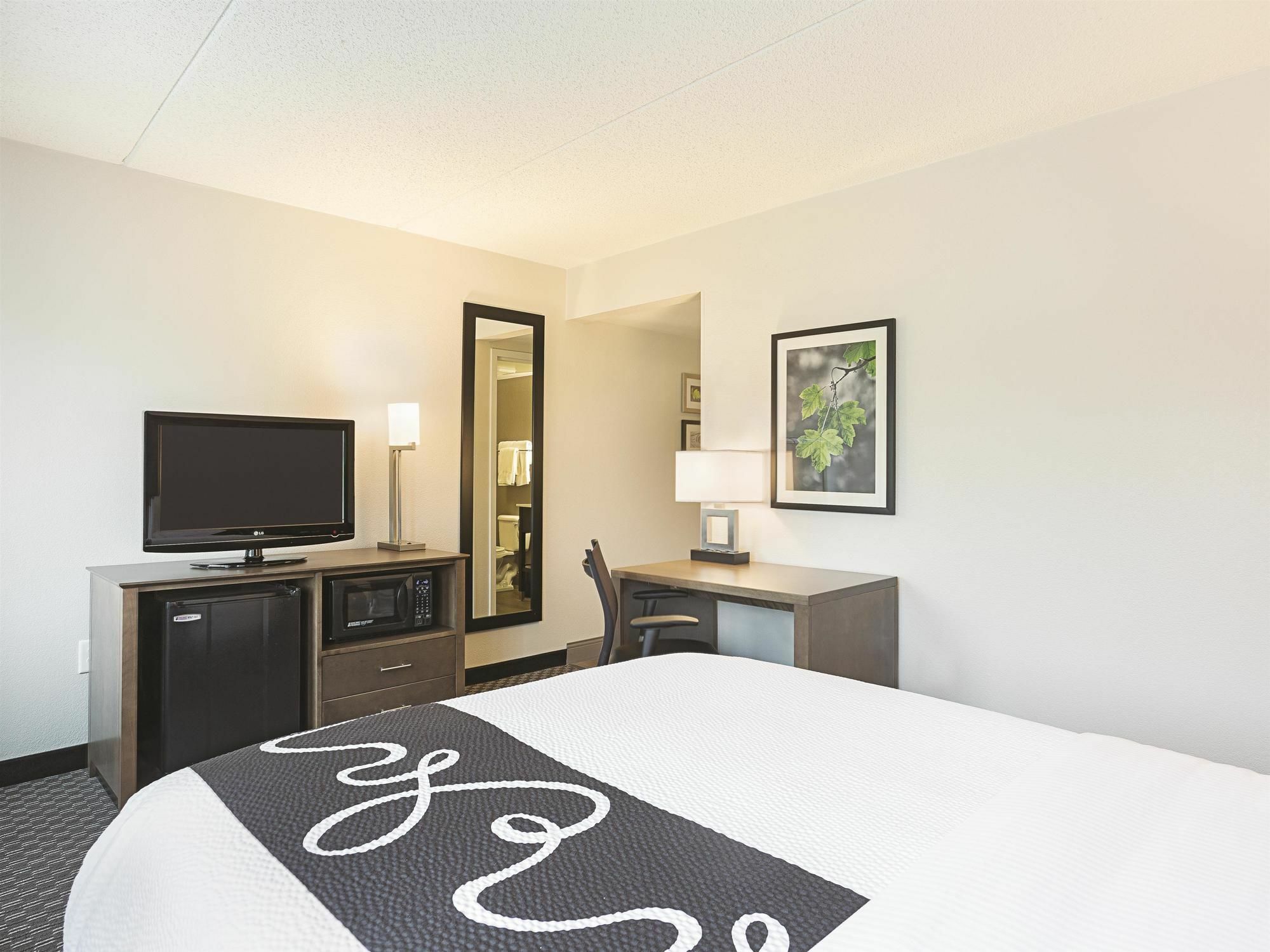 La Quinta By Wyndham Baltimore N / White Marsh Rosedale Kültér fotó
